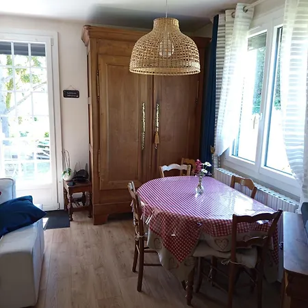 D'hotes Homestay
